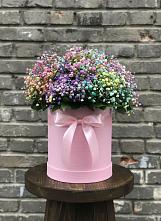Цветочная композиция из Гипсофила и Розы в шляпной коробке в Авдотьино