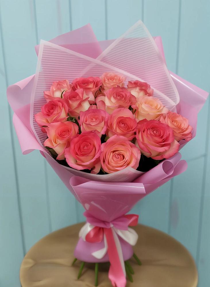 Букет 15 Розовых роз Равель в Авдотьино