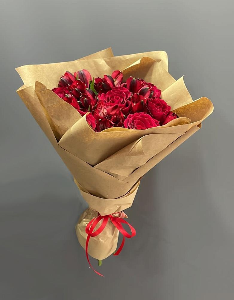 Букет цветов из: Альстромерии и Розы в Авдотьино