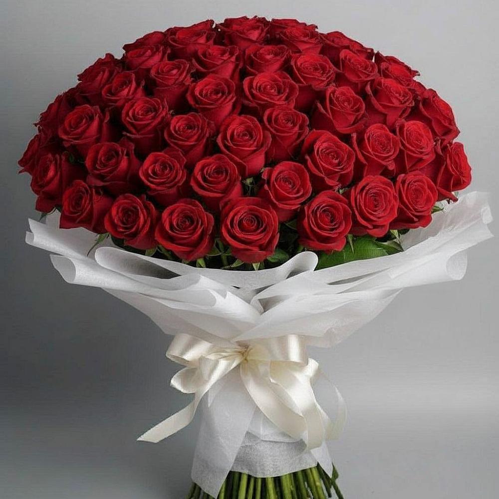 Букет 101 Красная роза Блэк Мэджик в Авдотьино