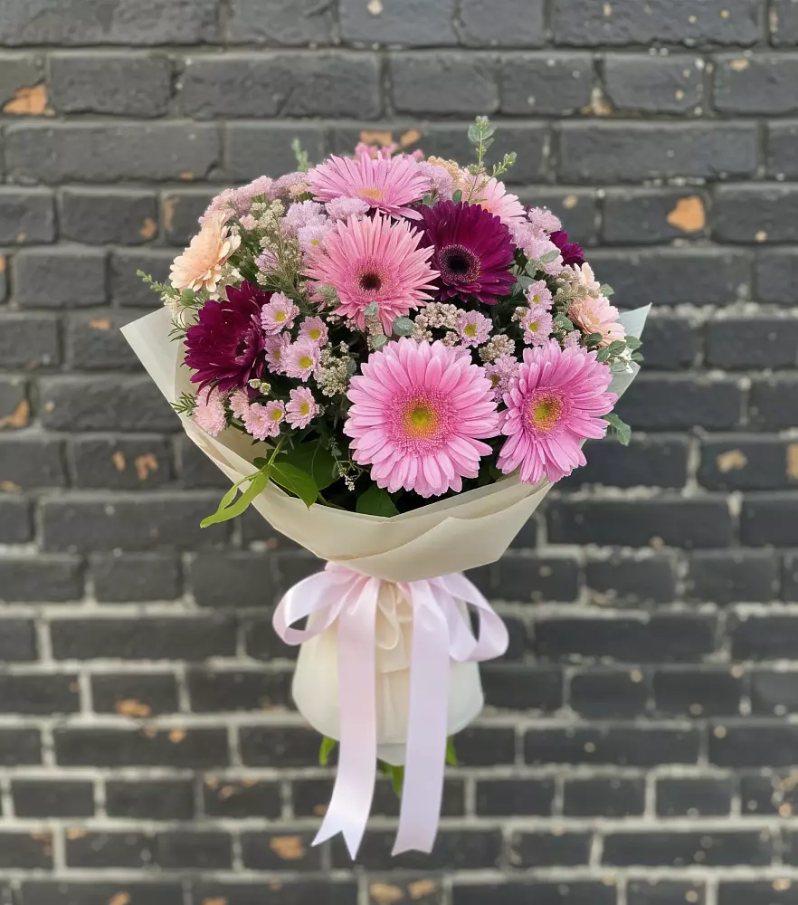 Букет цветов из: Герберы и Хризантемы в Авдотьино
