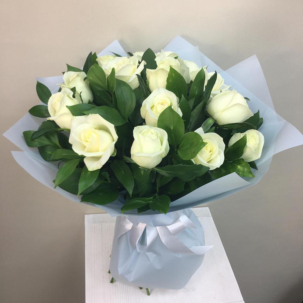 Букет 15 Белых роз Проуд в Авдотьино