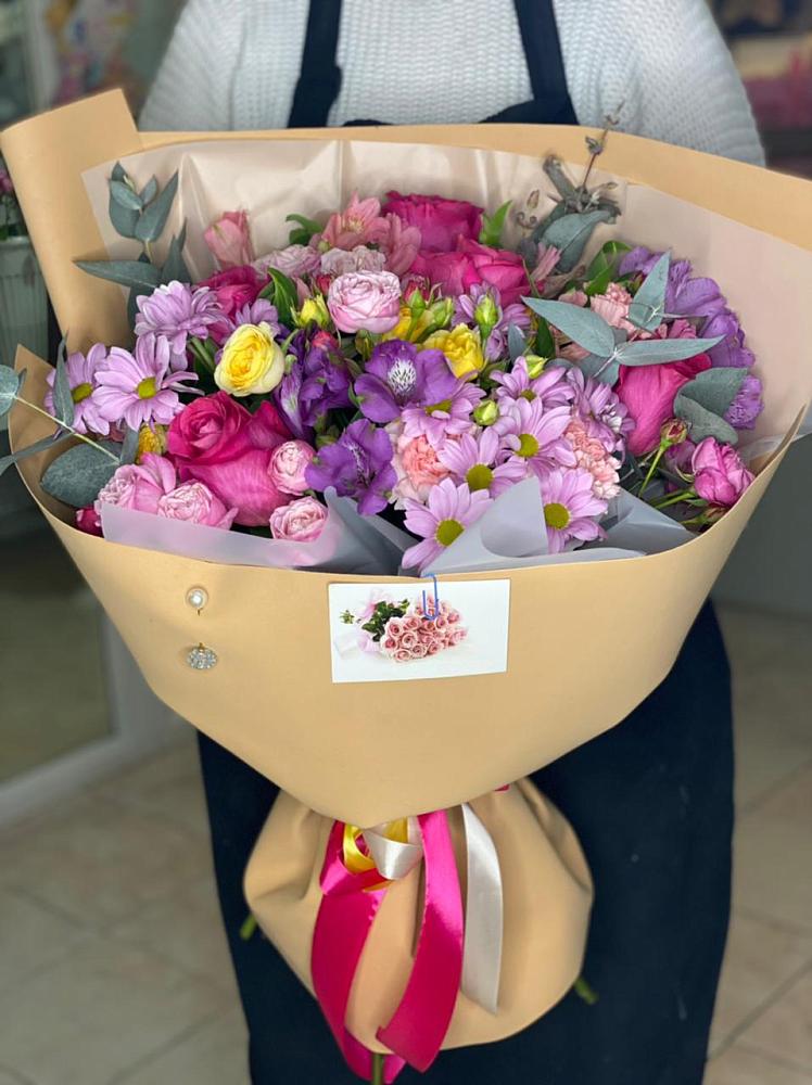 Букет цветов из: Хризантемы, Гвоздики и Альстромерии в Авдотьино