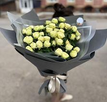 Букет Белые кустовые розы Солинеро в Авдотьино
