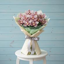 Букет цветов из:  Орхидеи и Розы в Авдотьино