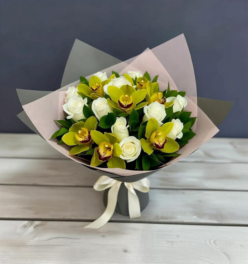 Букет цветов из: Орхидеи и Розы в Авдотьино