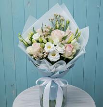 Букет цветов из:  Розы и Лизиантусы в Авдотьино