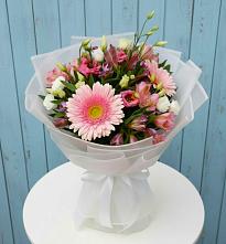 Букет цветов из:  Герберы, Альстромерии и Лизиантусы в Авдотьино