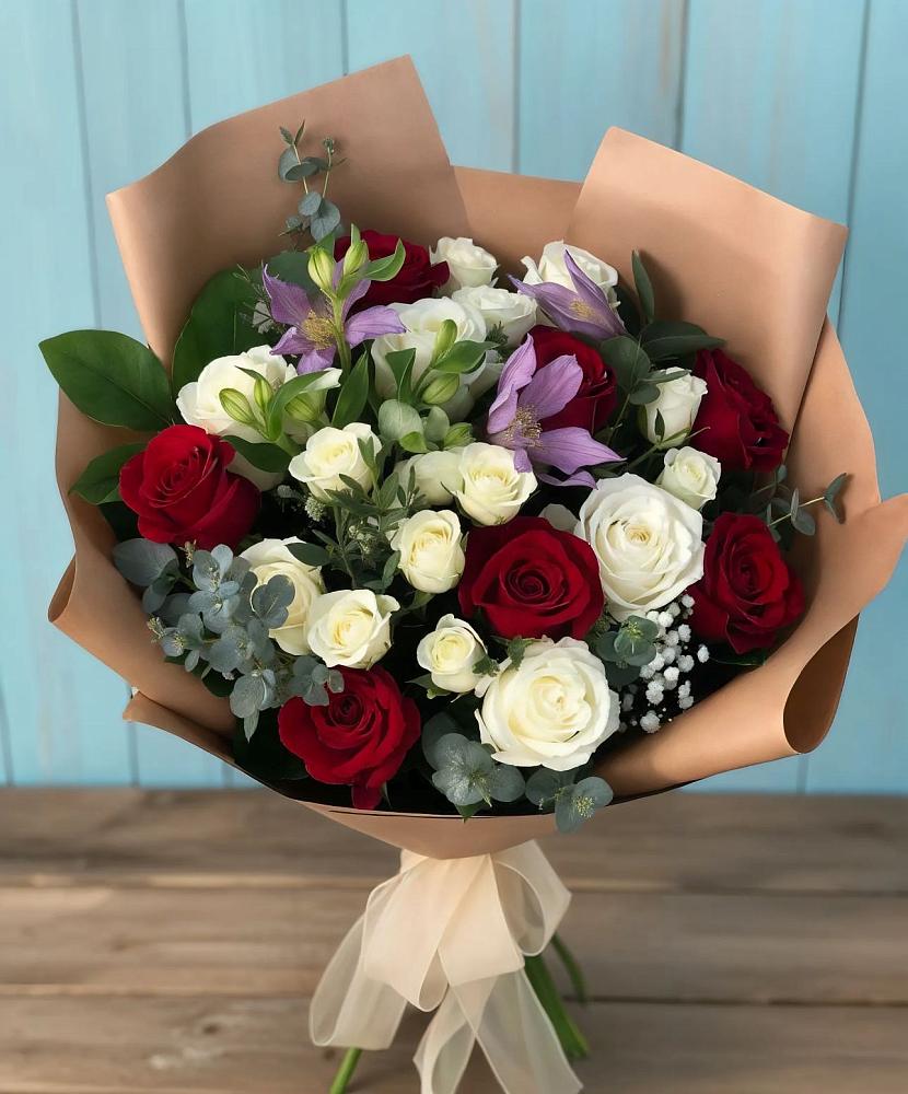 Букет цветов из: Розы и Альстромерии в Авдотьино