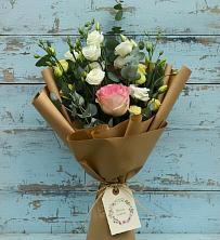 Букет цветов из:  Розы и Лизиантусы в Авдотьино